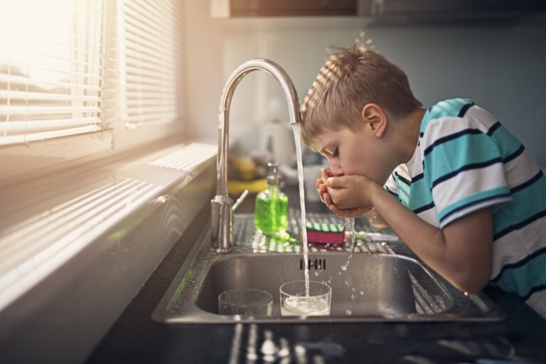 Découvrez comment obtenir une délicieuse eau du robinet !